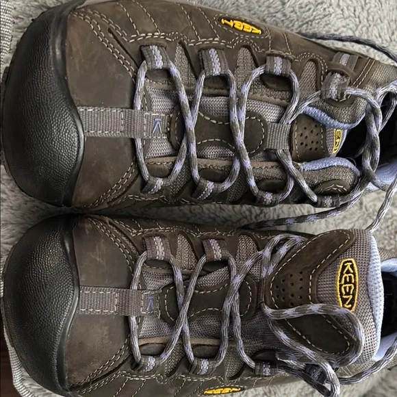 Keen Waterproof Hiking Shoes women’s size 8 - Picture 5 of 9